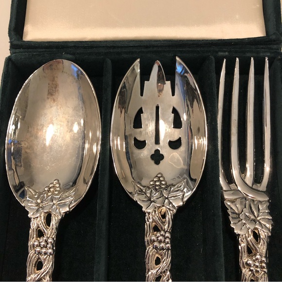 Godinger Vintage Grape Leaf Serving Set - Picture 3 of 11
